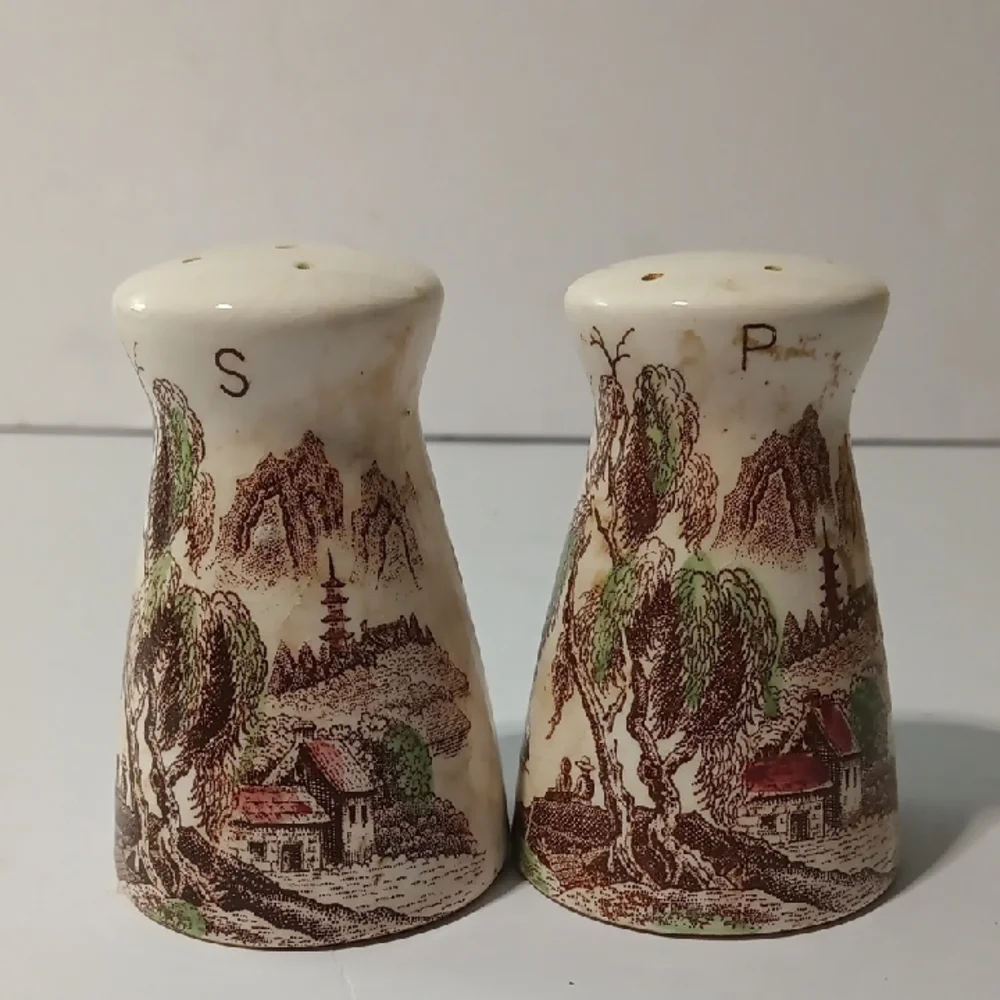 Vintage Japanese Nasco Sayornora Ceramic Salt and Pepper Shakers